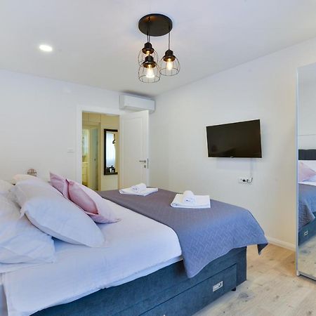 Zara Lumina Apartment Εξωτερικό φωτογραφία